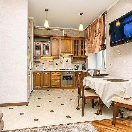 Amazing Two Beds In The Klovskiy Spusk Appartement Kiev Buitenkant foto